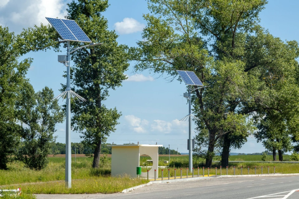 Solar vs Wired Security Light